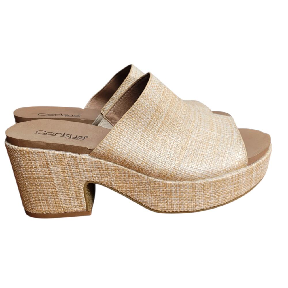 Corkys Footwear Size 9 Beige Woven Platform Wedge Slide Sandals